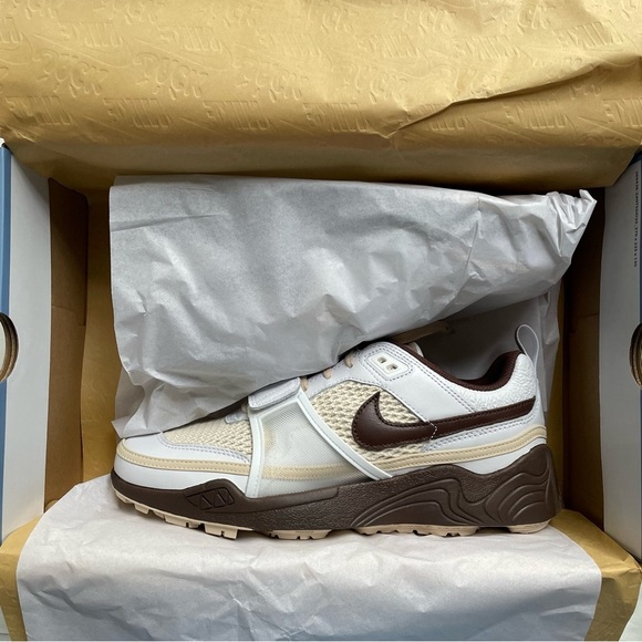 Nike Zoom Field Jaxx x Travis Scott Sneakers NIB Men’s 10 / Women’s 11.5 - Picture 11 of 15